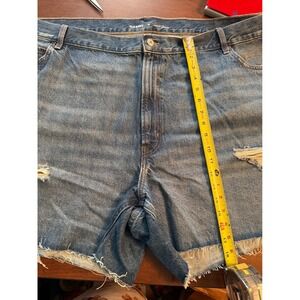 Old Navy High-Rise Slouchy Straight Denim Shorts Distressed Raw Hem Blue Size 28